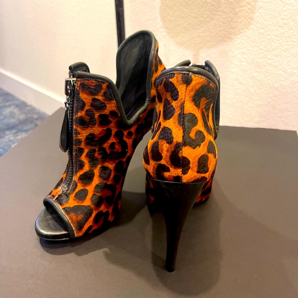 Shultz calfskin leopard booties - Picture 4 of 7